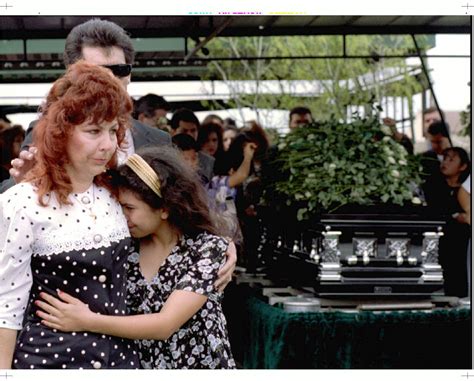 selena funeral|Heres Why Selena Quintanillas Funeral Was。